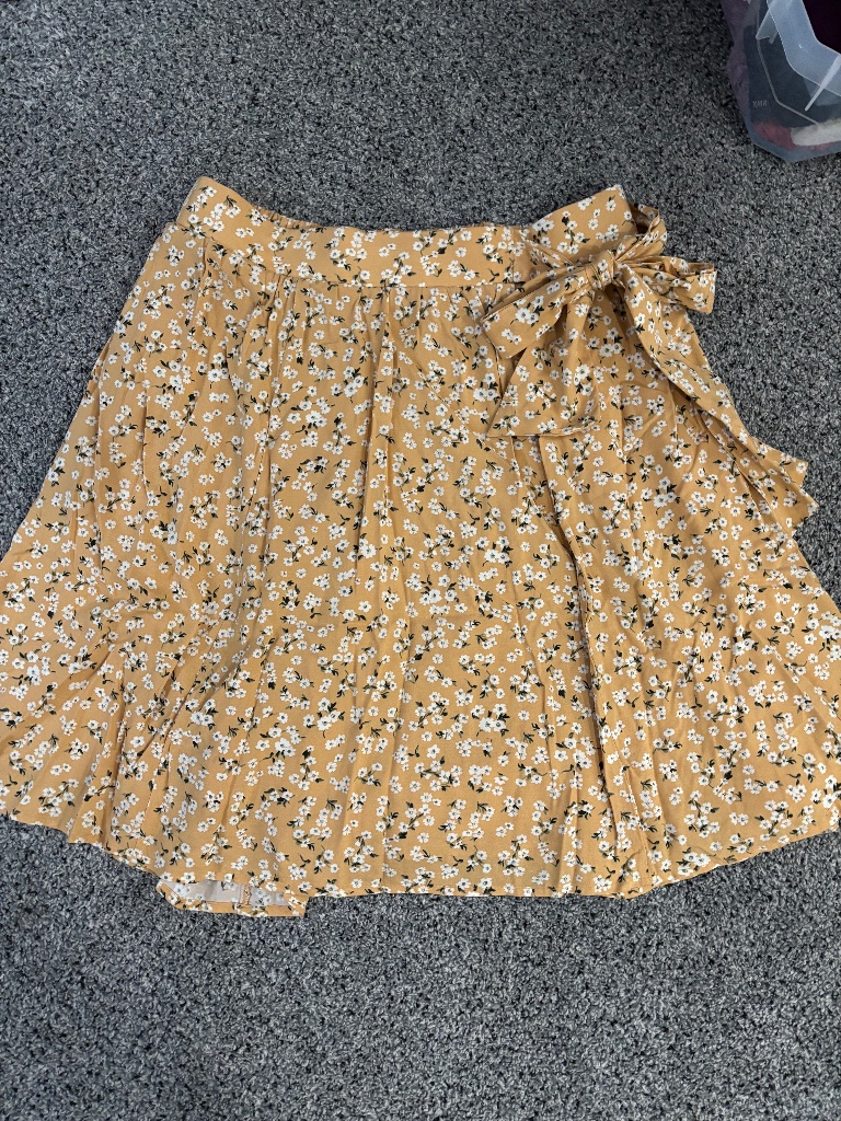 Torrid Retro Chic Yellow Floral Skirt 0 L 12
